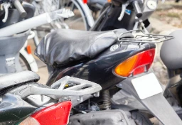 小学生にバイク壊されても“罪”に問えず…「親へ賠償請求」も費用倒れで“泣き寝入り”のワケ