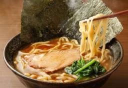 ラーメン山岡家「卓上ニンニク」大量投入が物議…“無料”でも「退店命令」「損害賠償請求」が認められる“境界線”は？【弁護士解説】