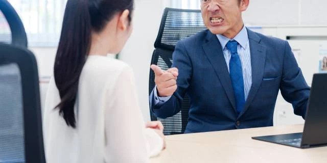 「女性に入ってほしくなかった」“左遷部署”で度重なる暴言浴び“適応障害”発症…40代・元公務員が「トラウマ」から立ち直るのに“生活保護”が必要だった理由