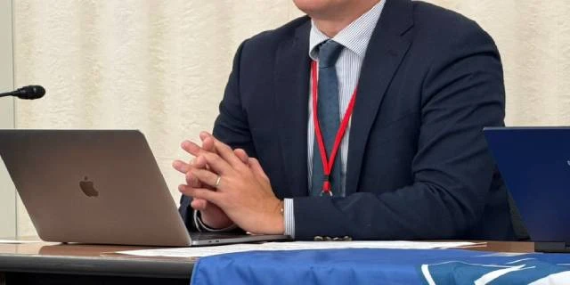 「育休届？ビリビリに破いてやる」「俺の時代は育休なんてなかった」老舗ブライダル企業で役員らがハラスメント、男性社員が提訴