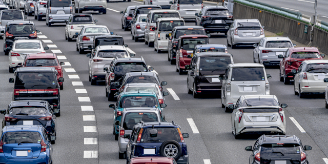 最大「54km」渋滞、ロードサービス利用は6万4580件…2023年ゴールデンウィークの“交通事情”