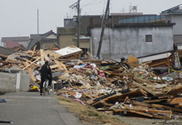 東日本大震災では「19億円超」被害　能登半島地震“便乗”詐欺に警察庁など「迅速」注意喚起のワケ